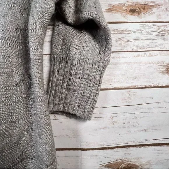 Calvin Klein Grey Wool/Mohair Blend Cable Knit Crewneck Sweater Size S - Picture 4 of 9